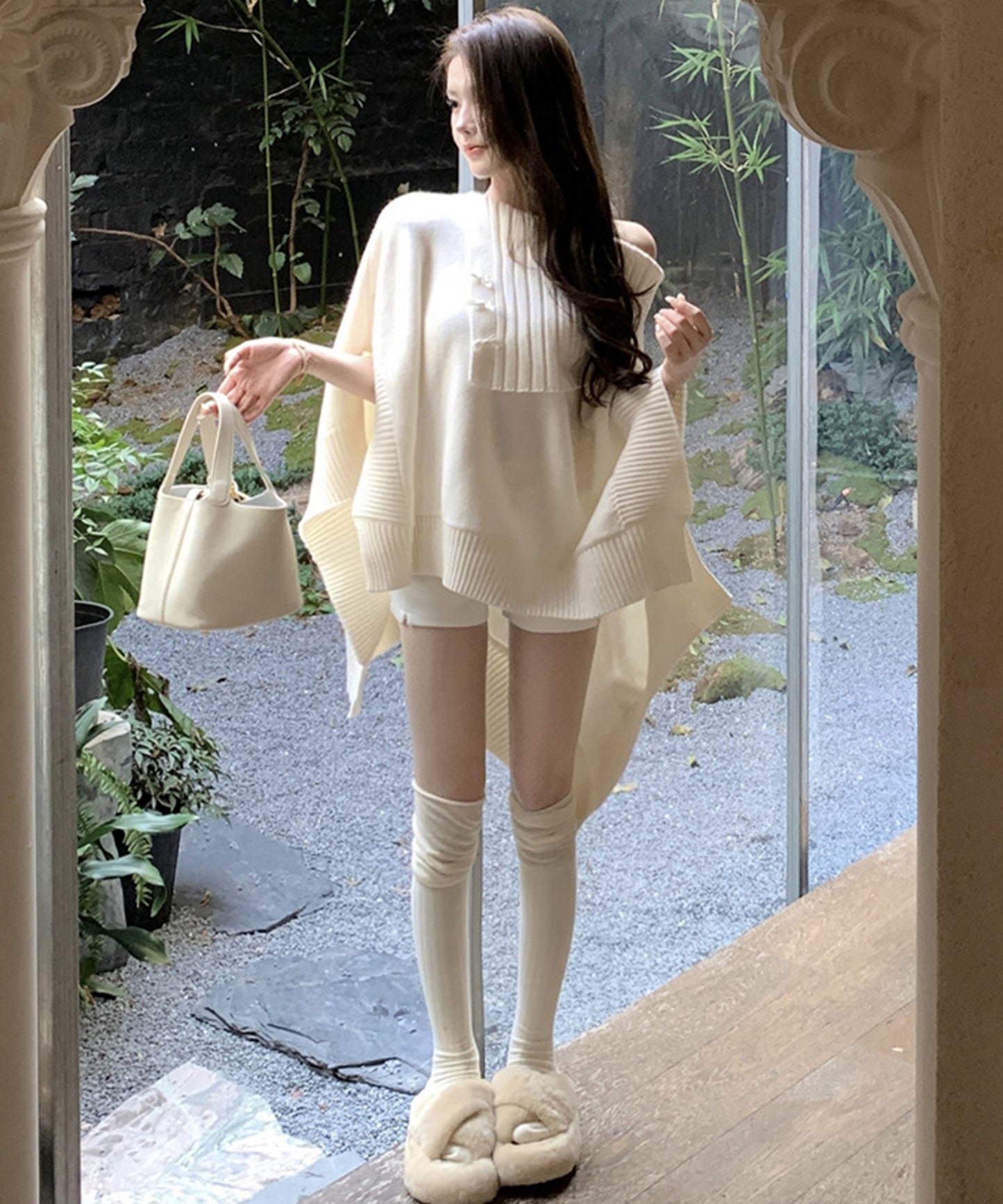 【Jasmine】アシンメトリーケープデザインニット