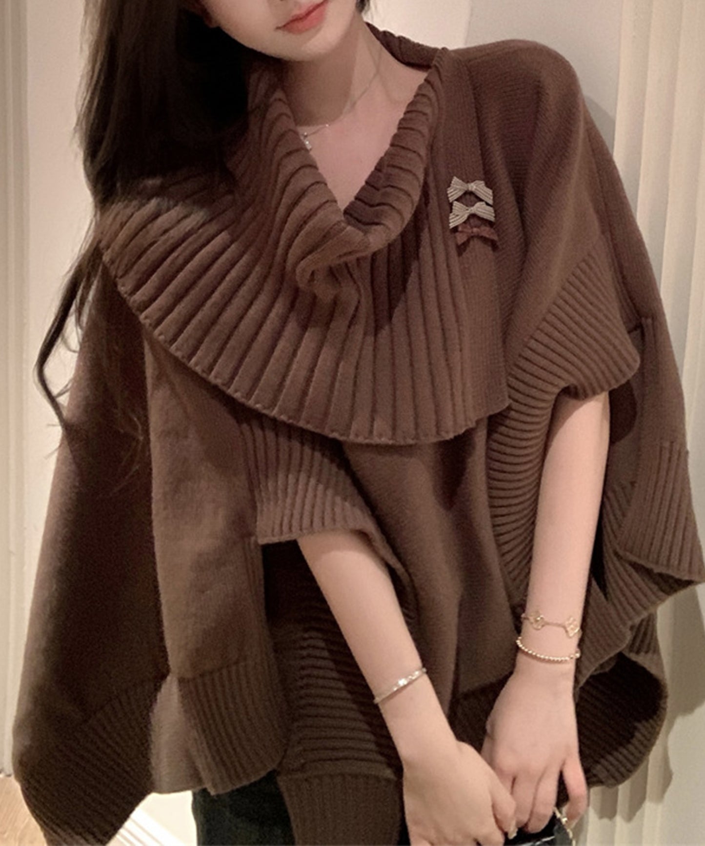 【Jasmine】アシンメトリーケープデザインニット