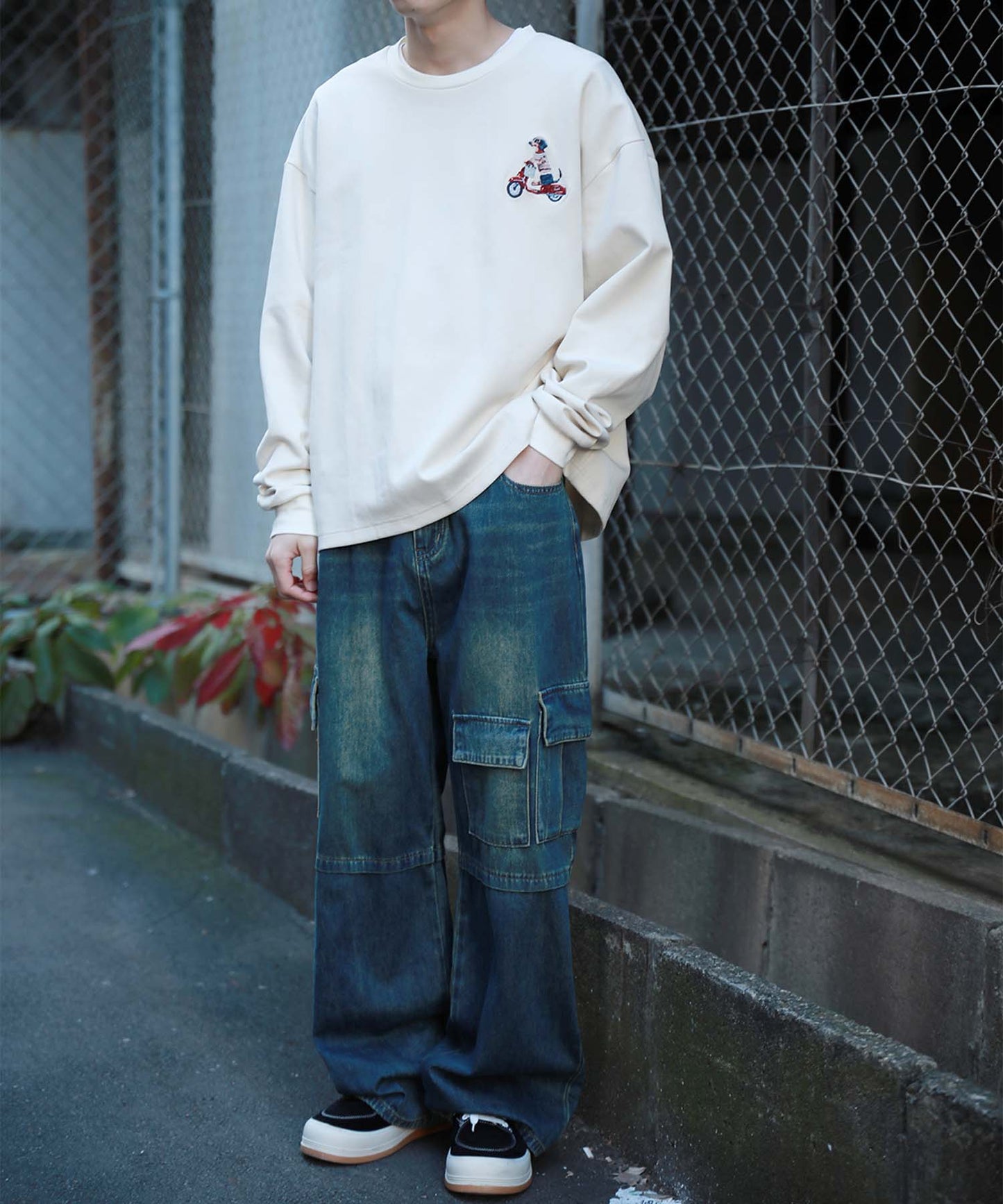 HOOK -original- DOGワンポイント刺繍ロンTEE