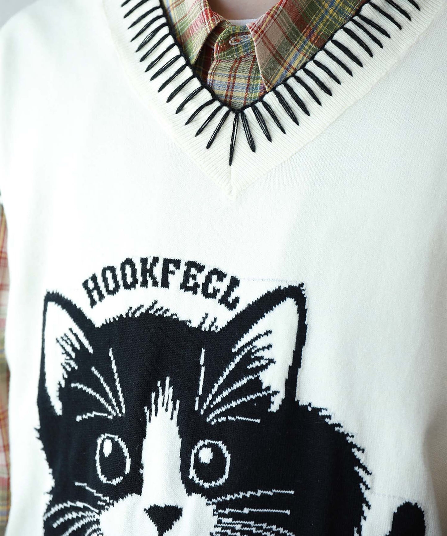 HOOK -original- 猫イラストステッチニットベスト