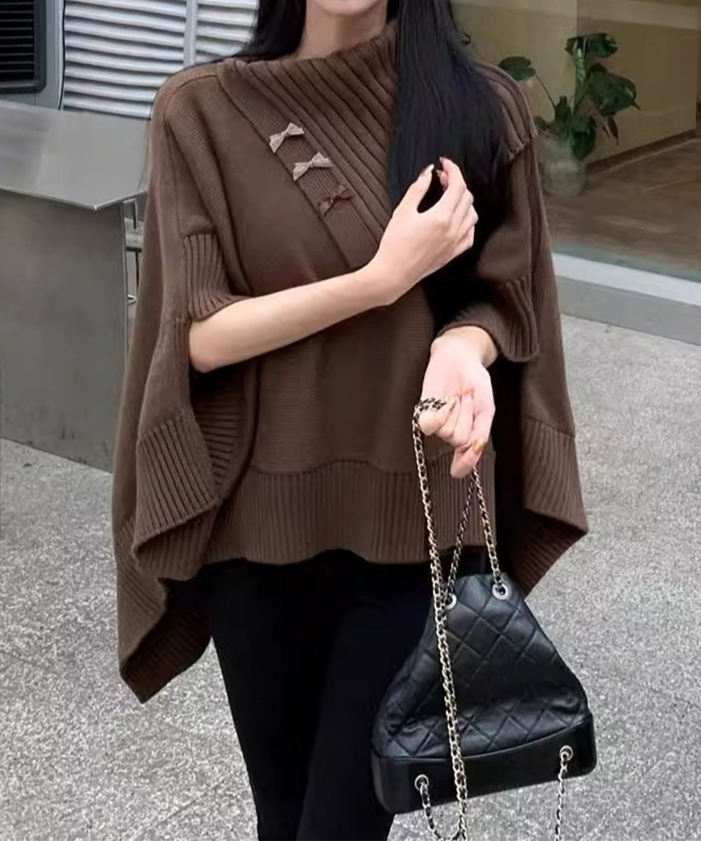【Jasmine】アシンメトリーケープデザインニット