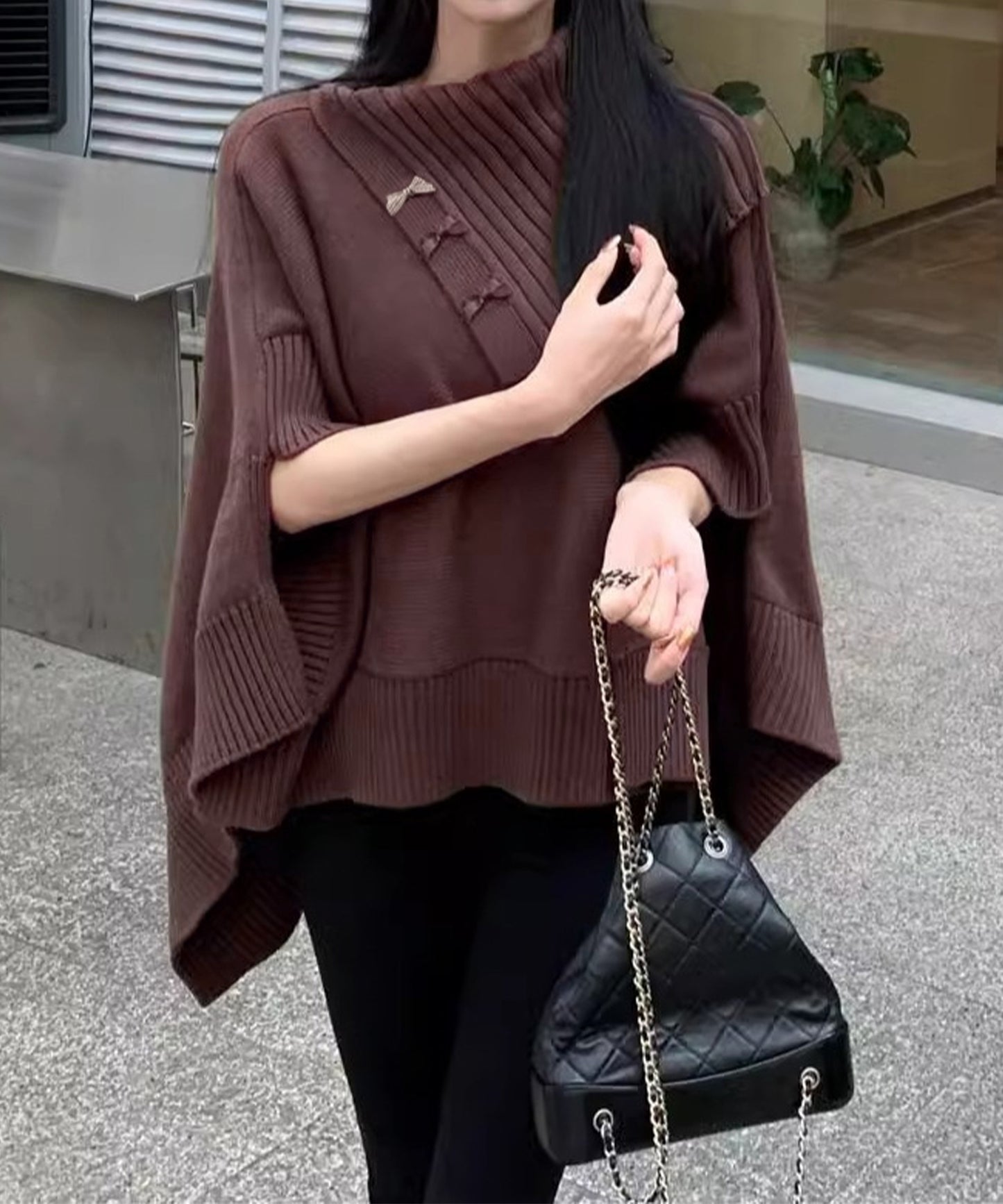 【Jasmine】アシンメトリーケープデザインニット