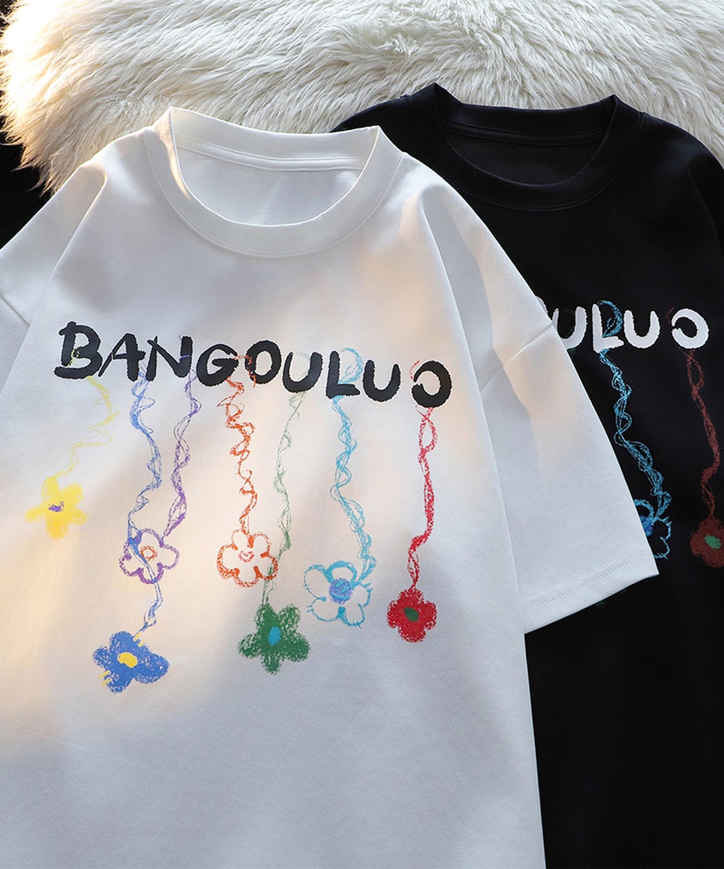 カラフルフラワーチャームTシャツ