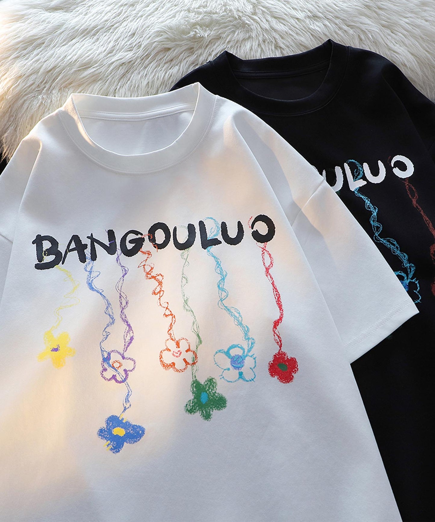 カラフルフラワーチャームTシャツ