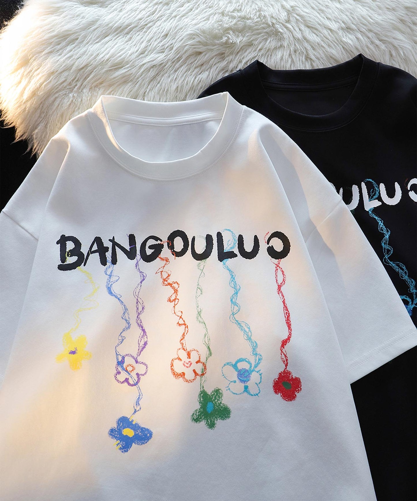 カラフルフラワーチャームTシャツ