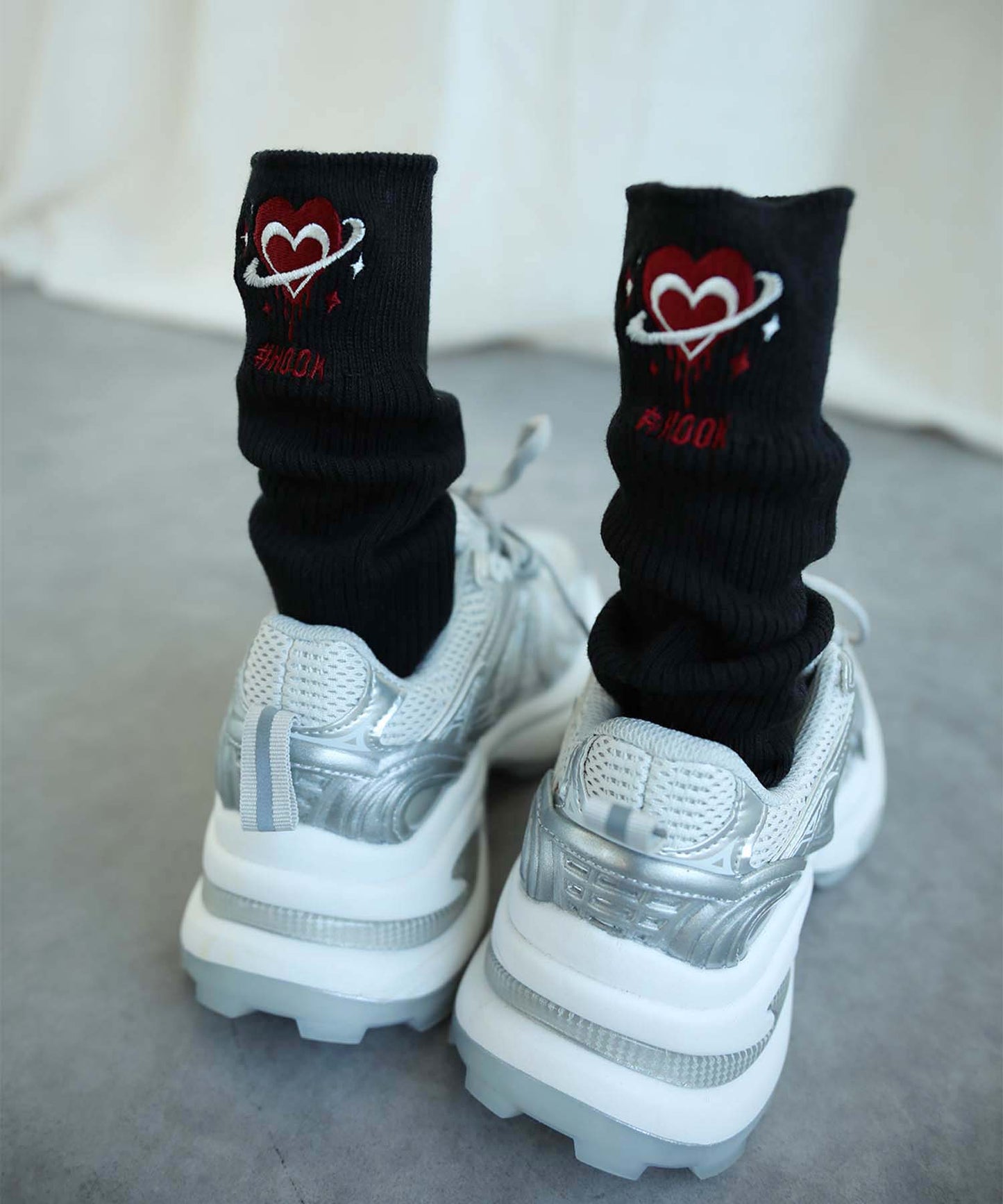 HOOK -original- メルティハート刺繍リブハイソックス