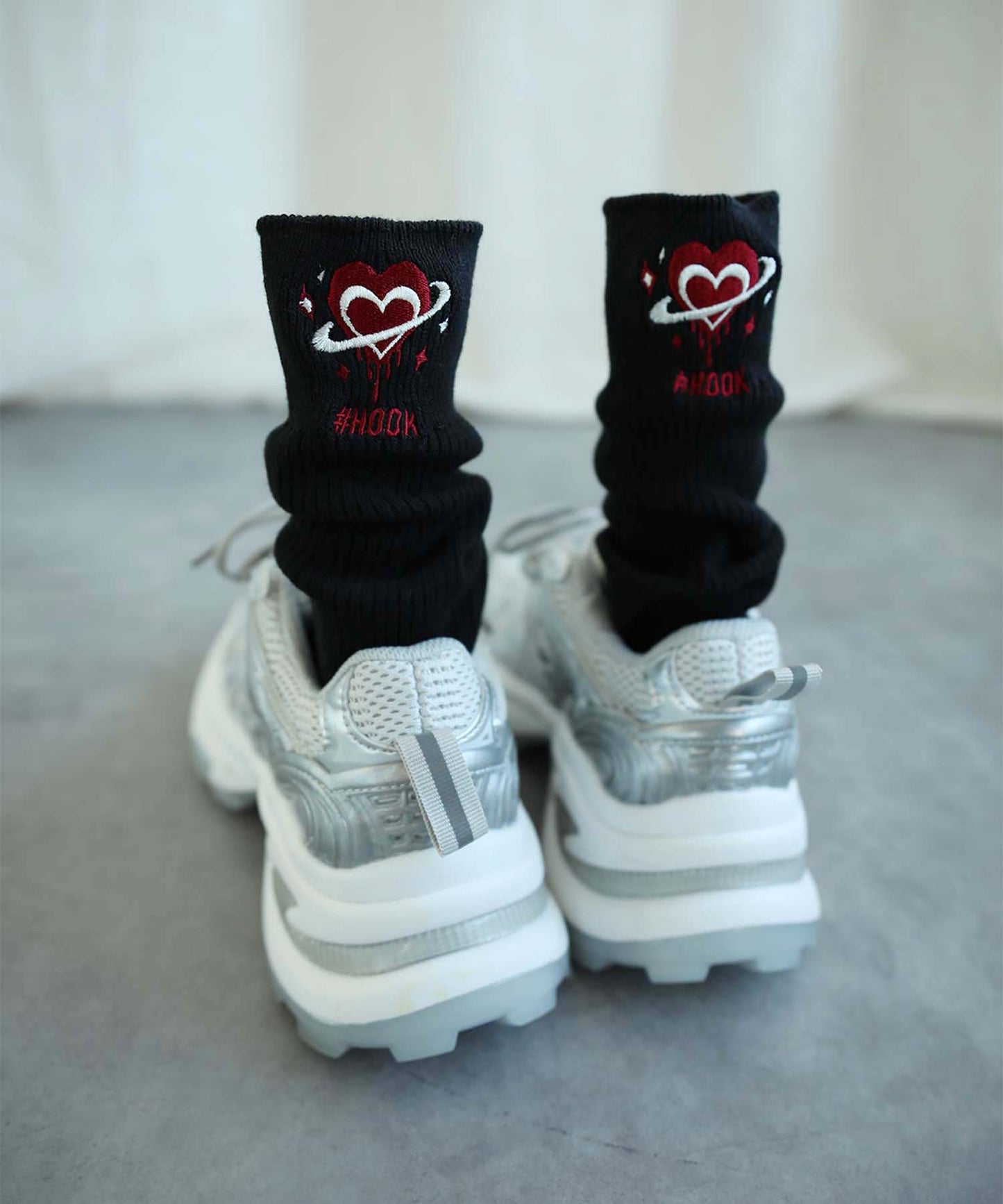 HOOK -original- メルティハート刺繍リブハイソックス
