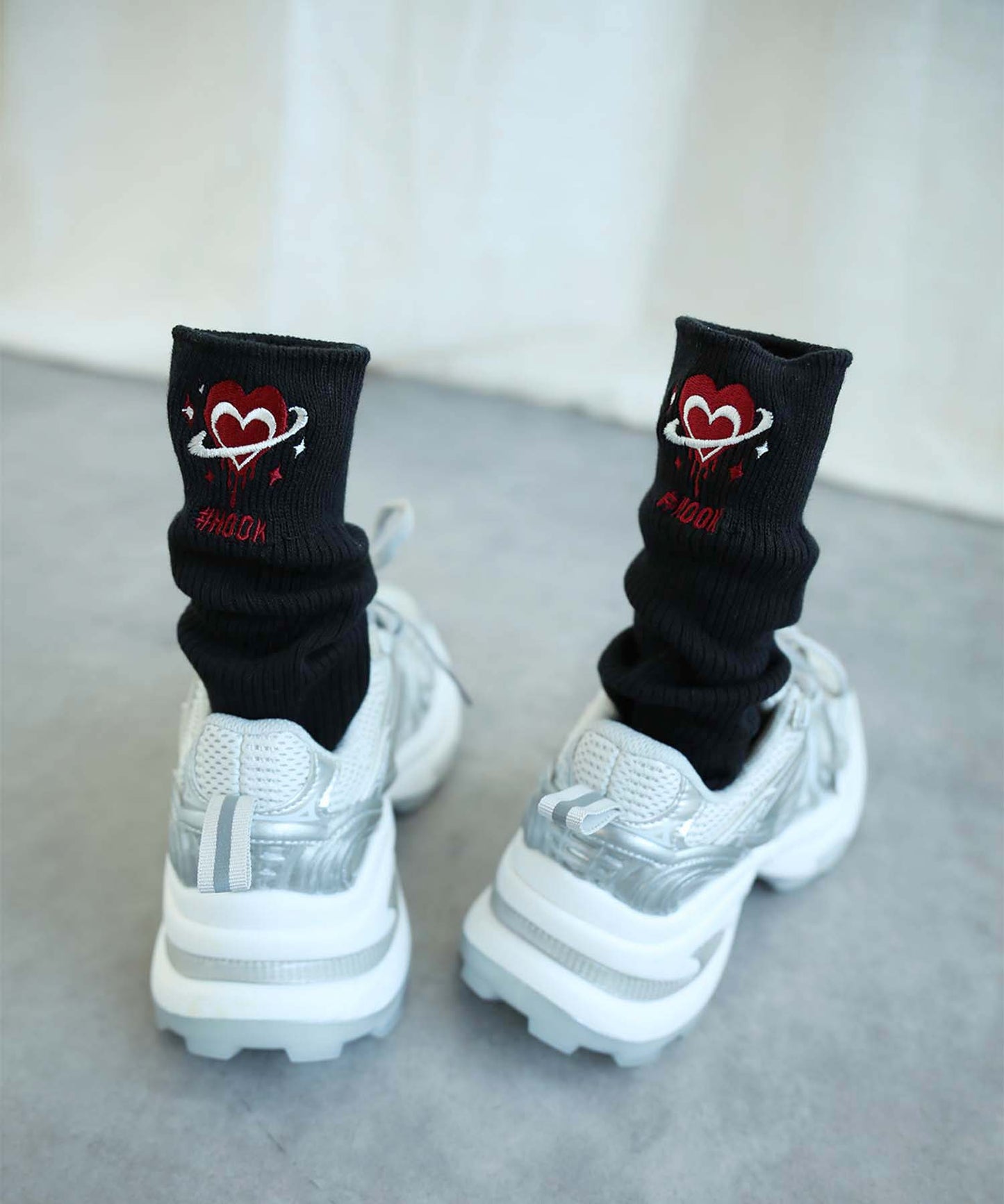 HOOK -original- メルティハート刺繍リブハイソックス