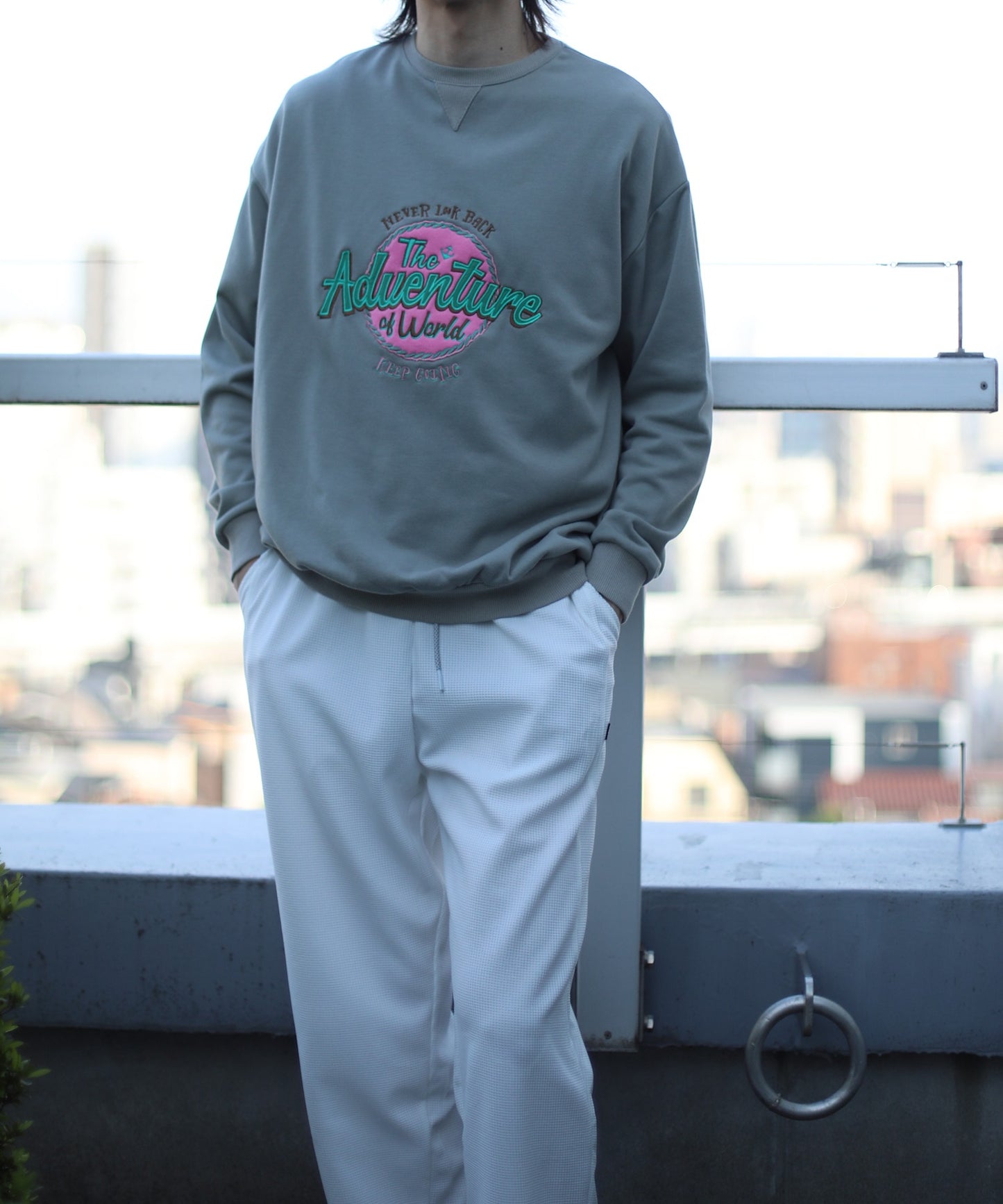 【HOOK -original-】 定番総刺繍ポップ風スウェット