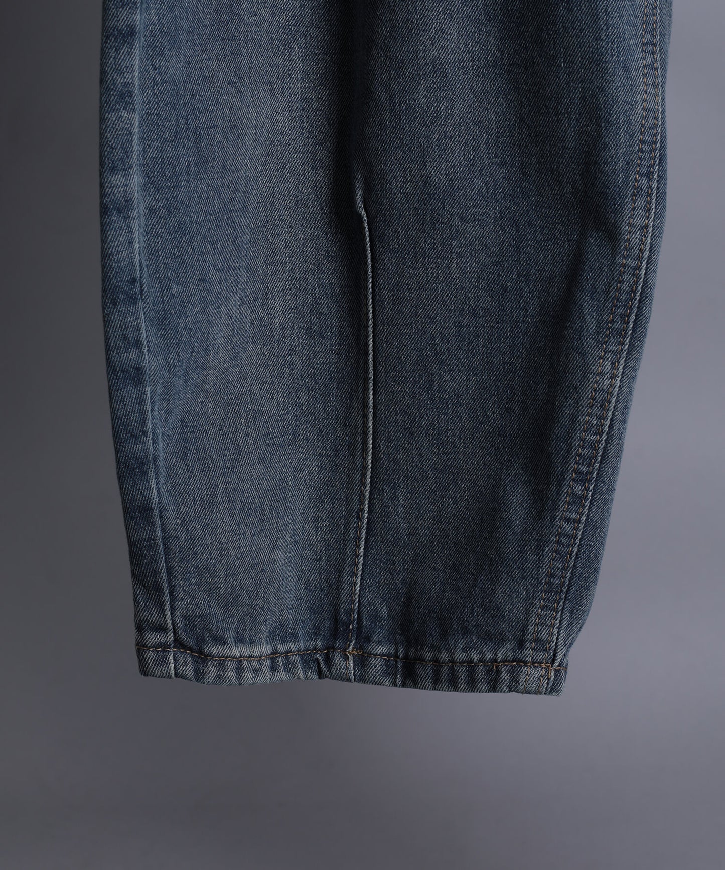 【aimoha neo】BAGGY DOUBLE BELT TUCK JEANS