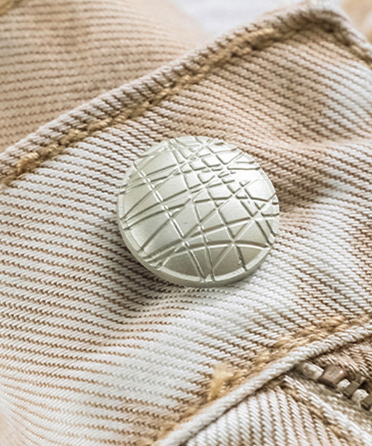 ルーズシルエット・ハイウエストワイドデニムパンツ