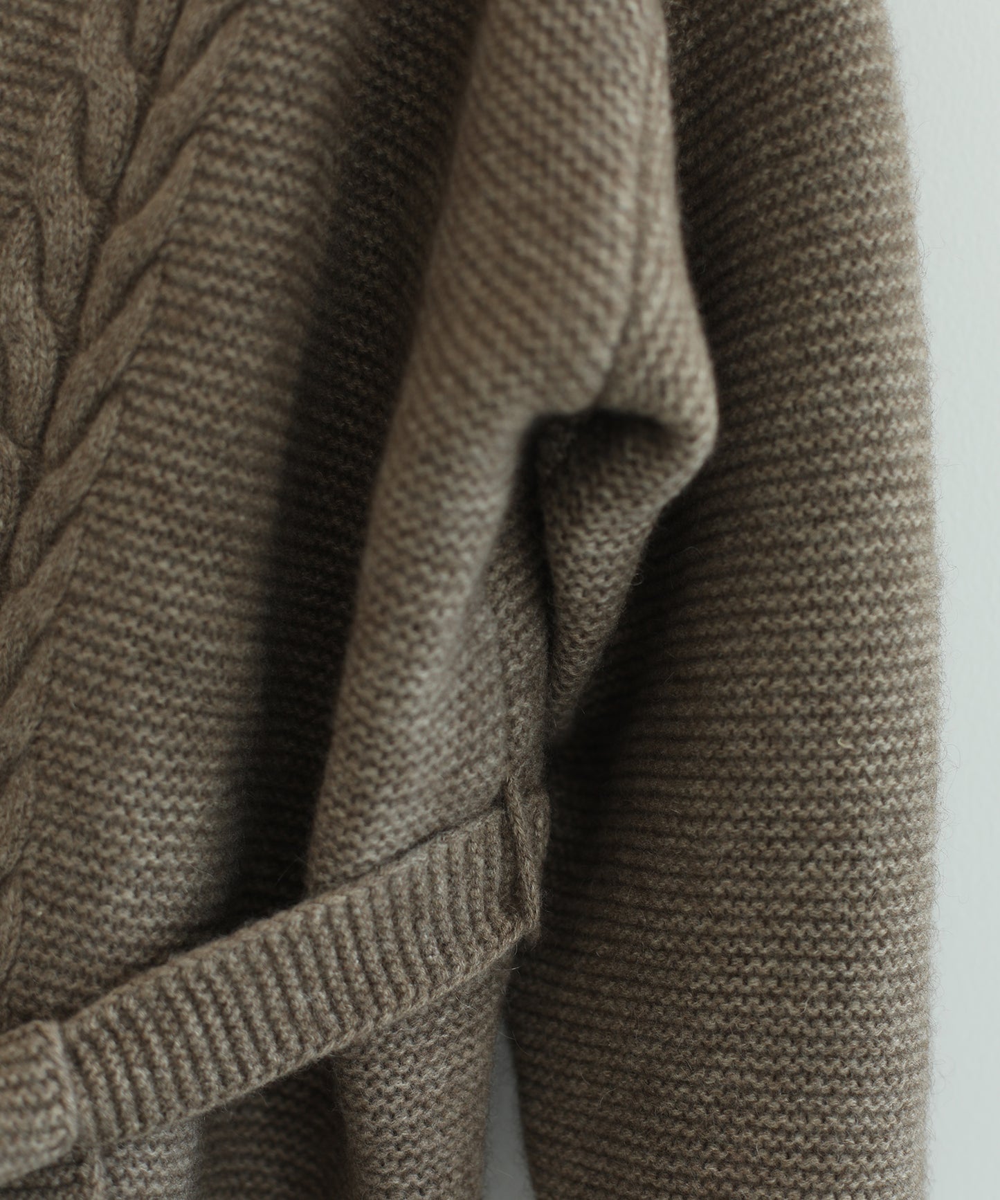 【DECADE CLASSIC】ヤク100%Vネックニットカーディガン