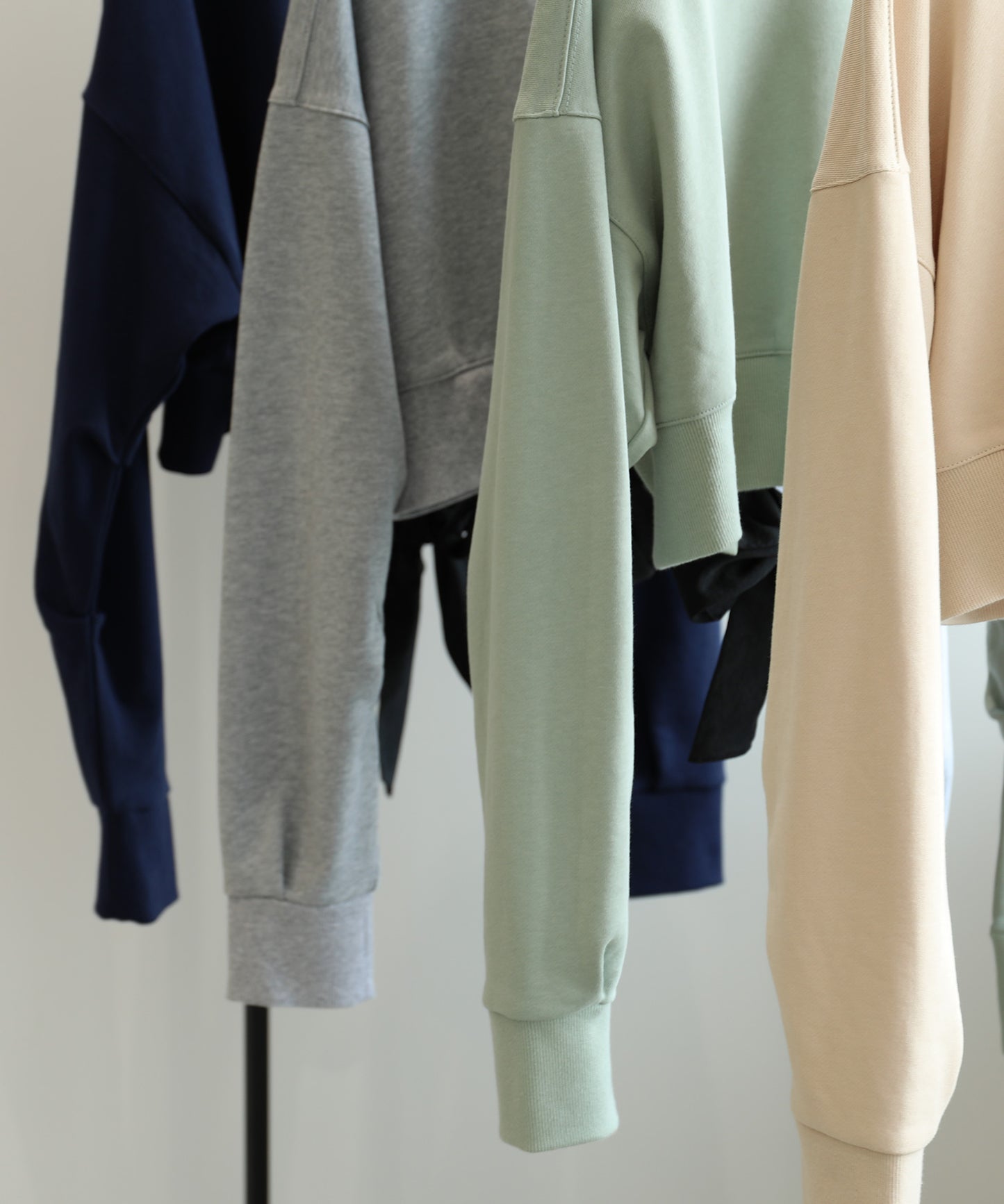 バックリボンデザインオーバーショートスウェット