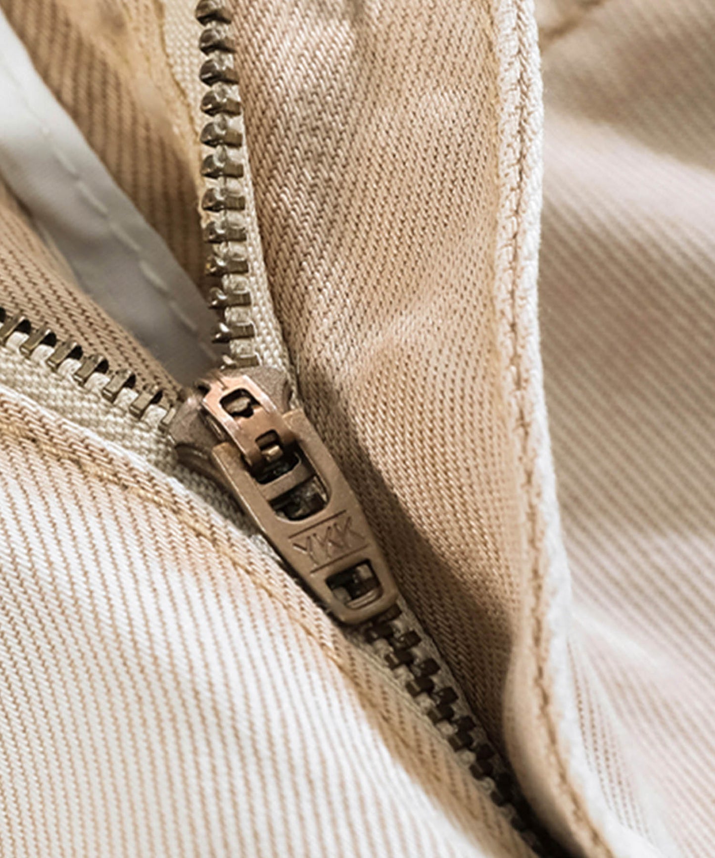 ルーズシルエット・ハイウエストワイドデニムパンツ