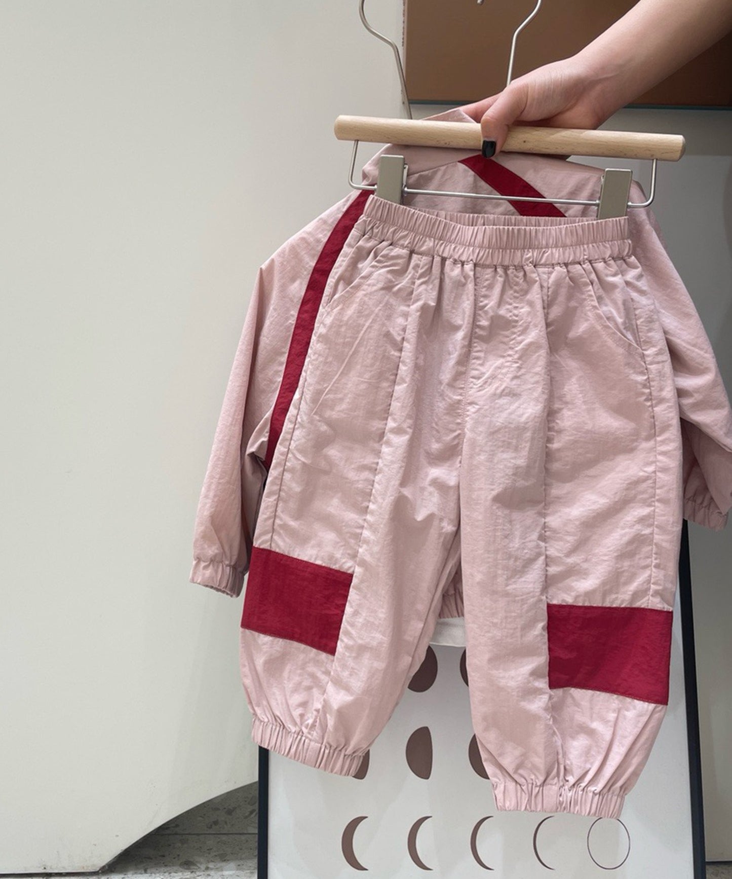 【aimoha-KIDS-】子供服 スポーツ風ジャケットセットアップ