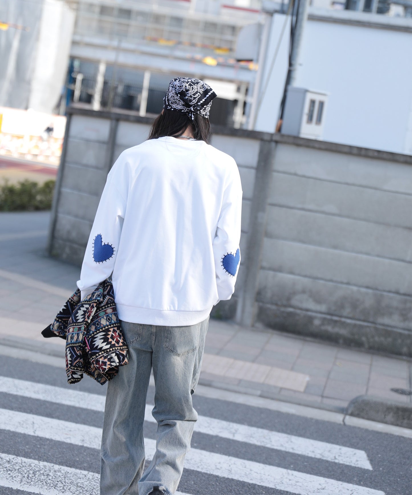 【HOOK -original- 】ハート肘パッチ刺繍スウェット