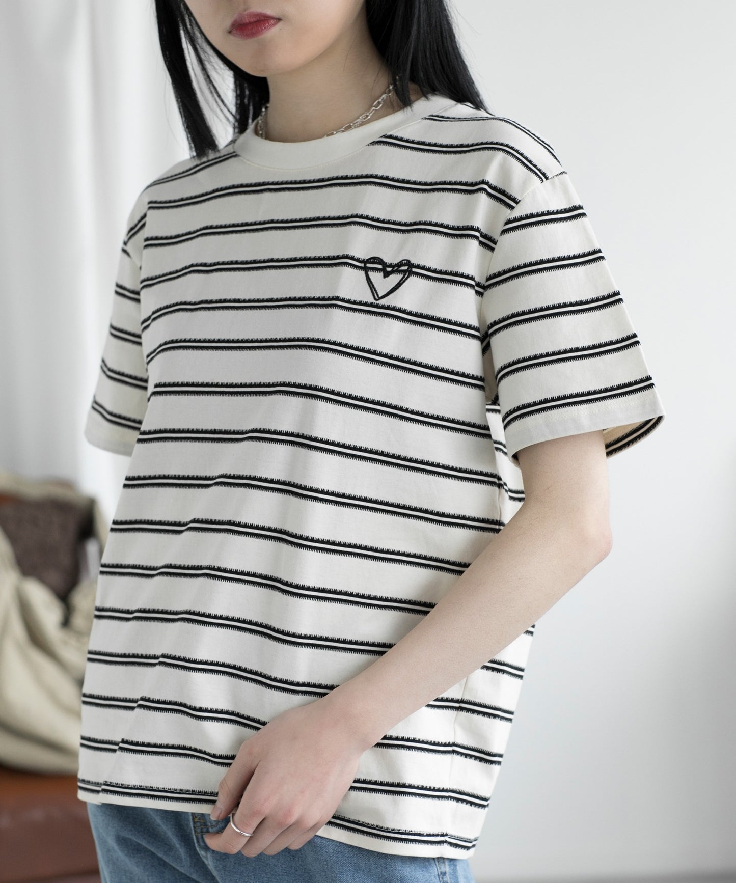 デザインボーダー ハート刺繍Tシャツ