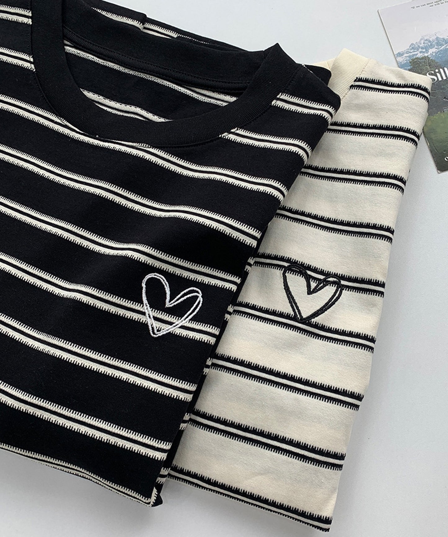 デザインボーダー ハート刺繍Tシャツ