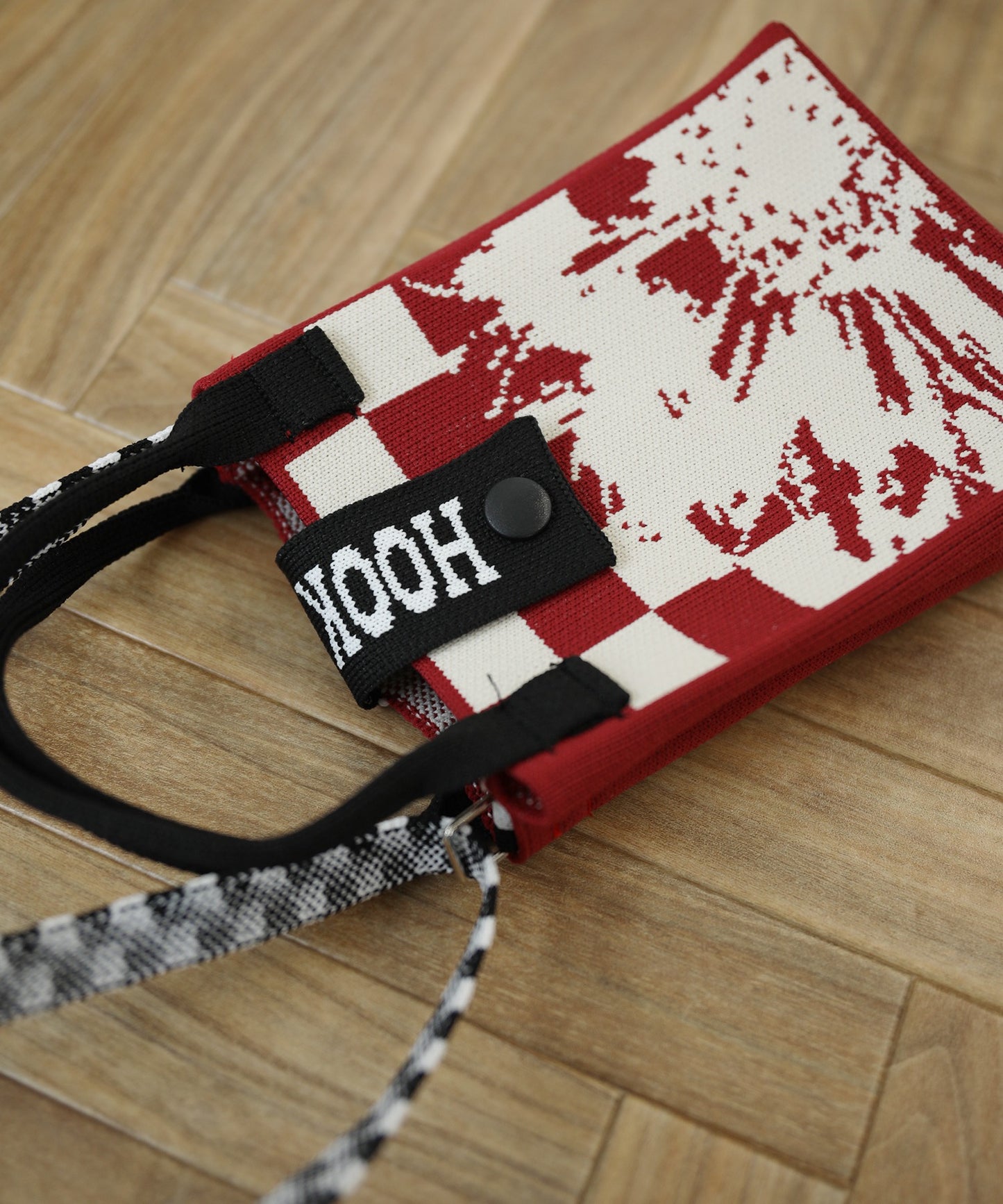 【HOOK -original-】ポップマーガレット総柄ミニショルダーバッグスマホバッグ