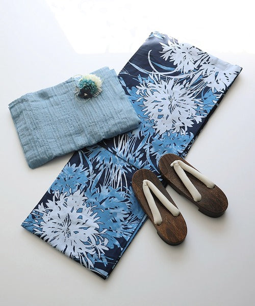 花模様コットン浴衣4点セット ゆかた・へこ帯・下駄・髪飾り