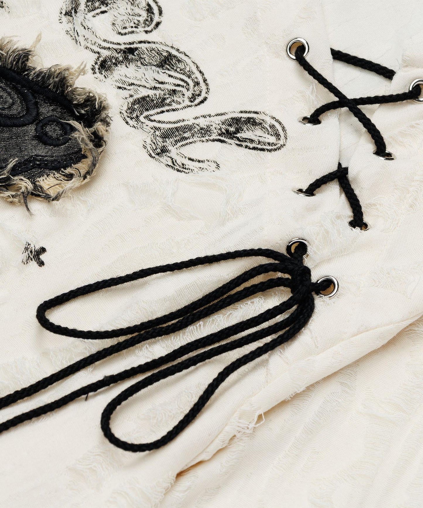 バタフライレースルーズロンT