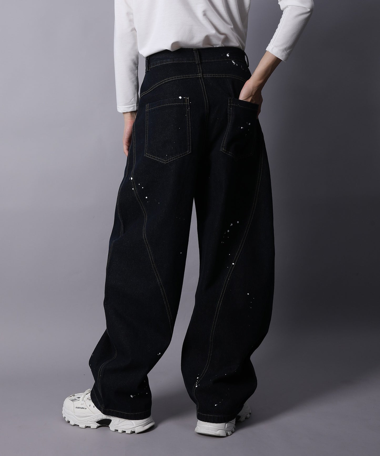 コクーン ペンキ加工 デニムパンツ