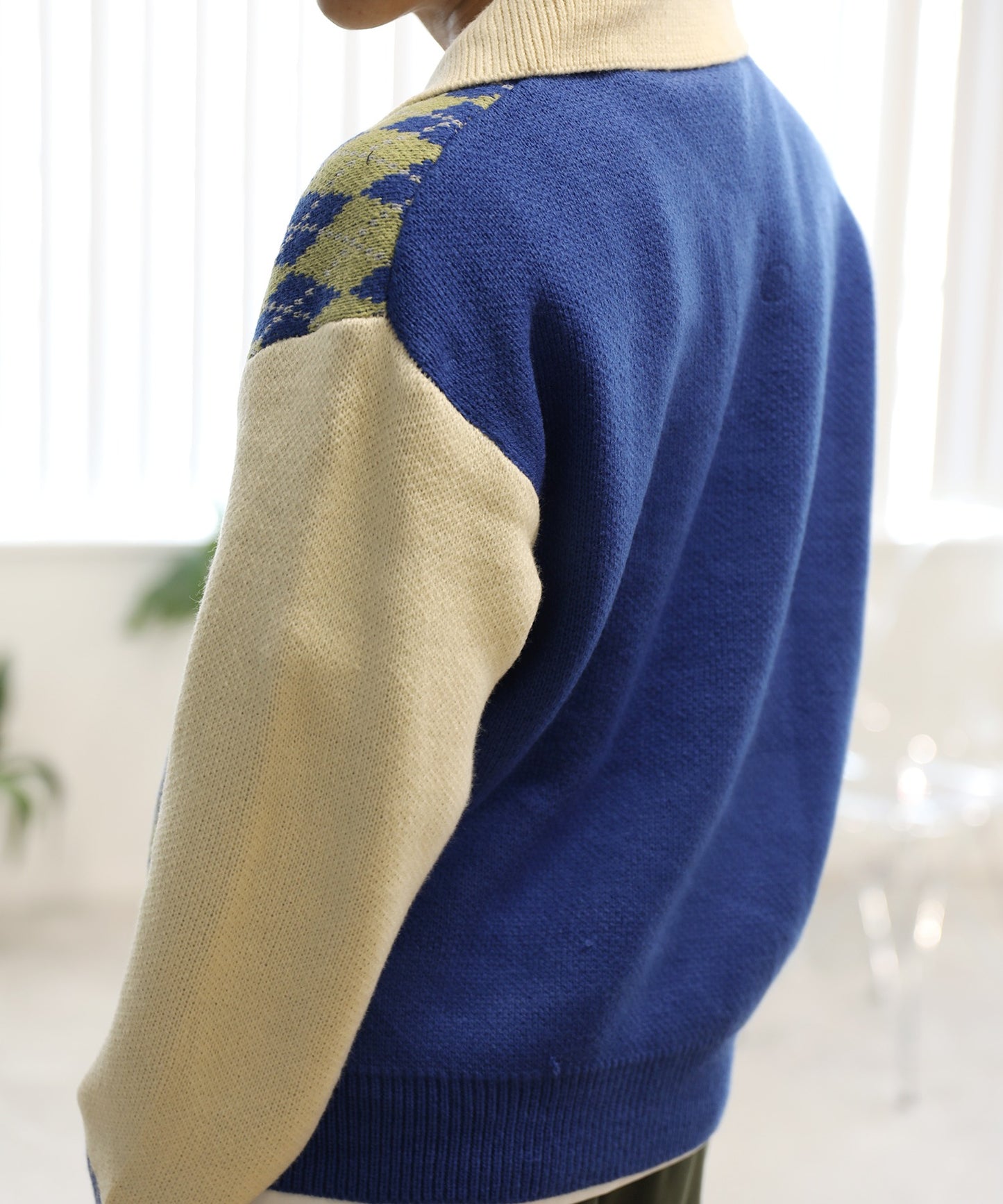 【HOOK -original- 】古着風 レトロ調うさぎ刺繍配色アーガイル柄ポロ襟ニット