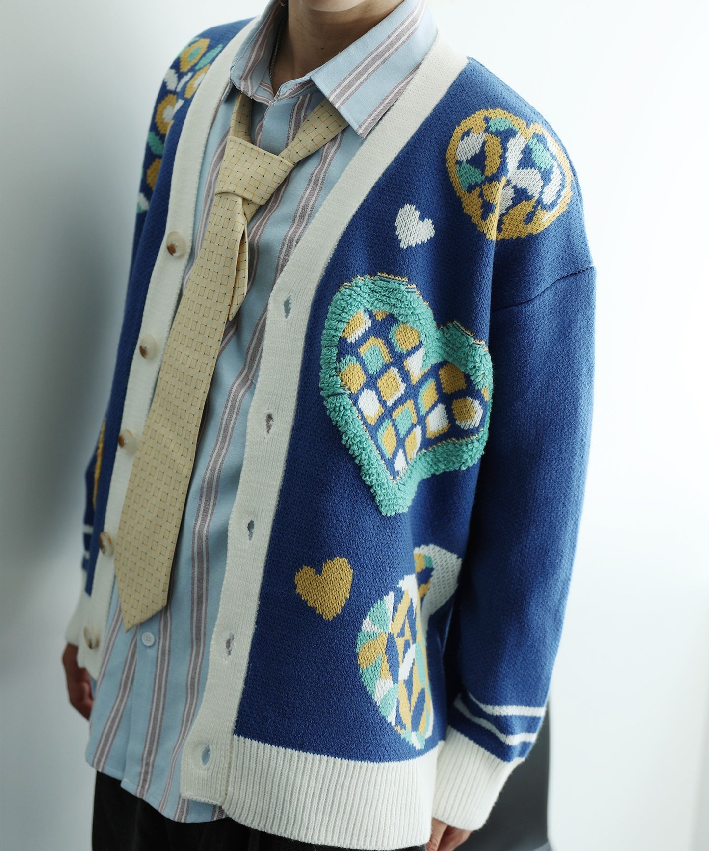 【HOOK -original- 】レトロ調 サガラ刺繍ハート柄Vネックカーディガン