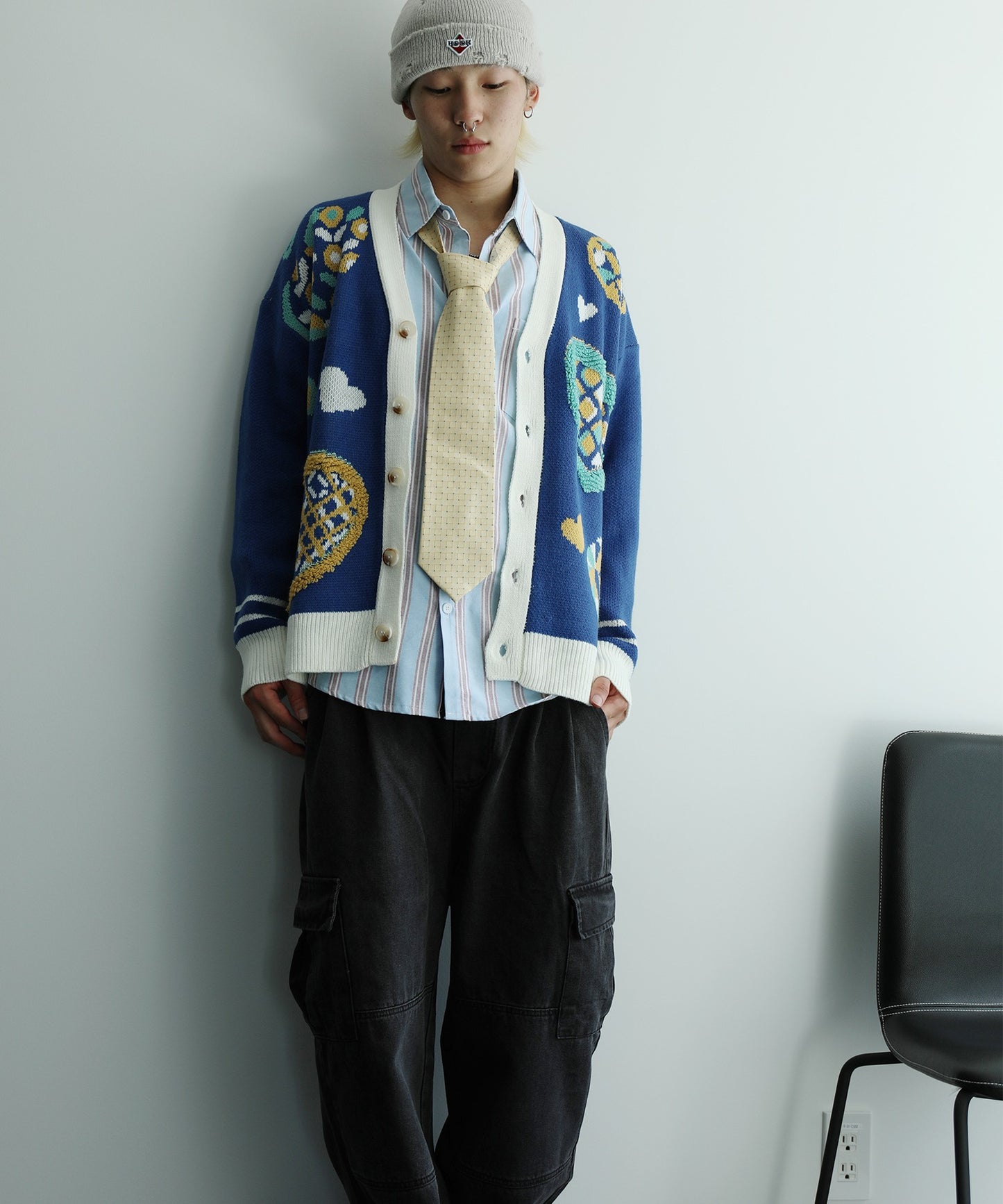 【HOOK -original- 】レトロ調 サガラ刺繍ハート柄Vネックカーディガン
