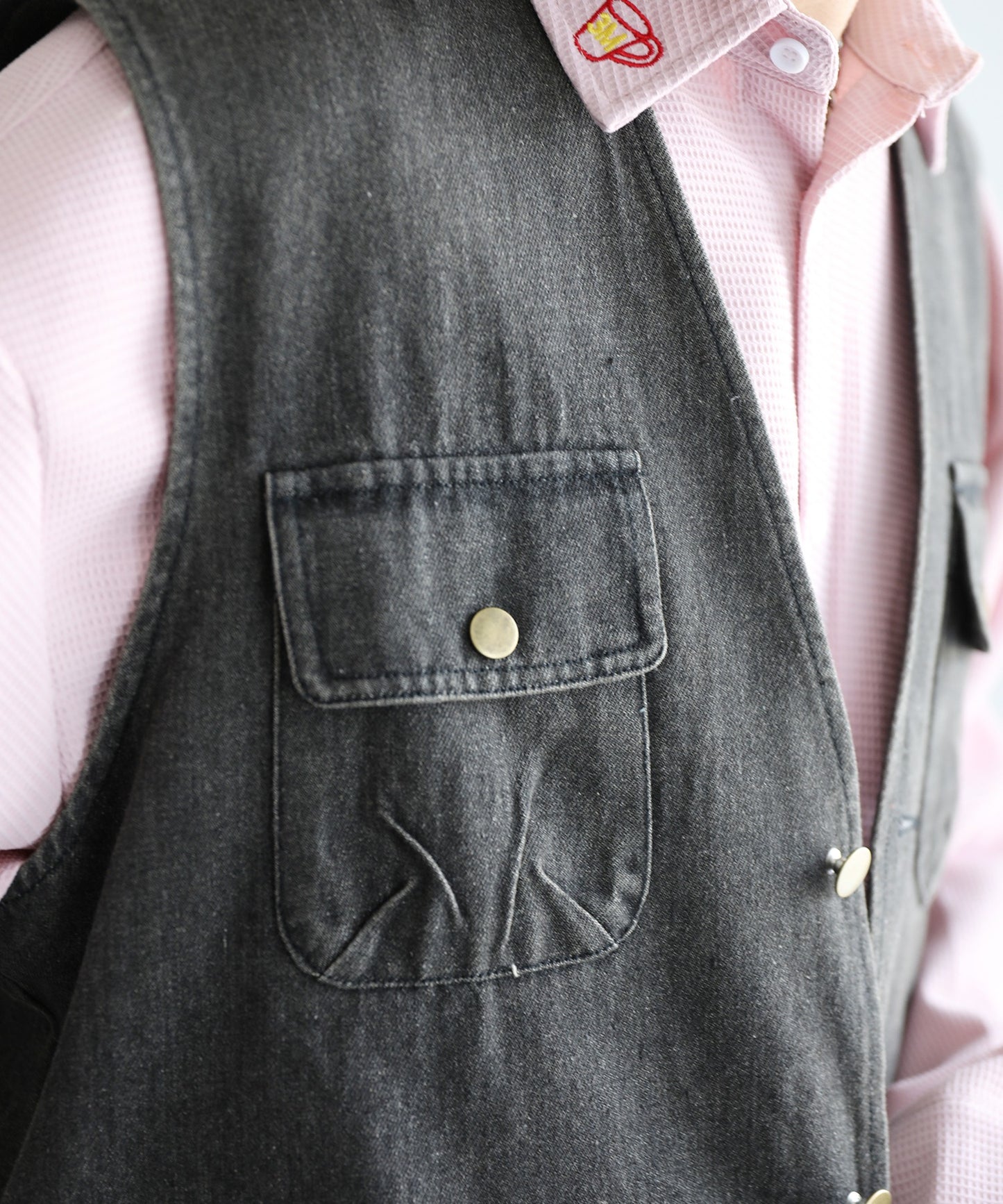 【HOOK -original- 】レトロ調花刺繍vネックデニムベスト