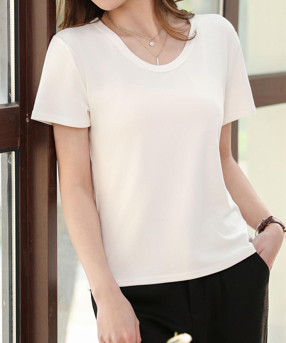 シンプルベーシックTシャツ