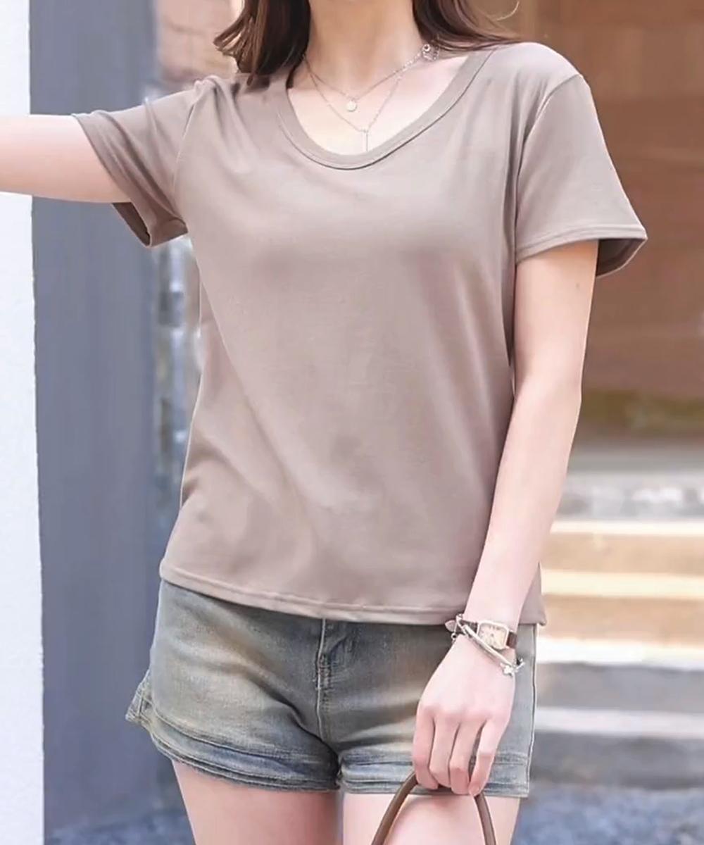 シンプルベーシックTシャツ