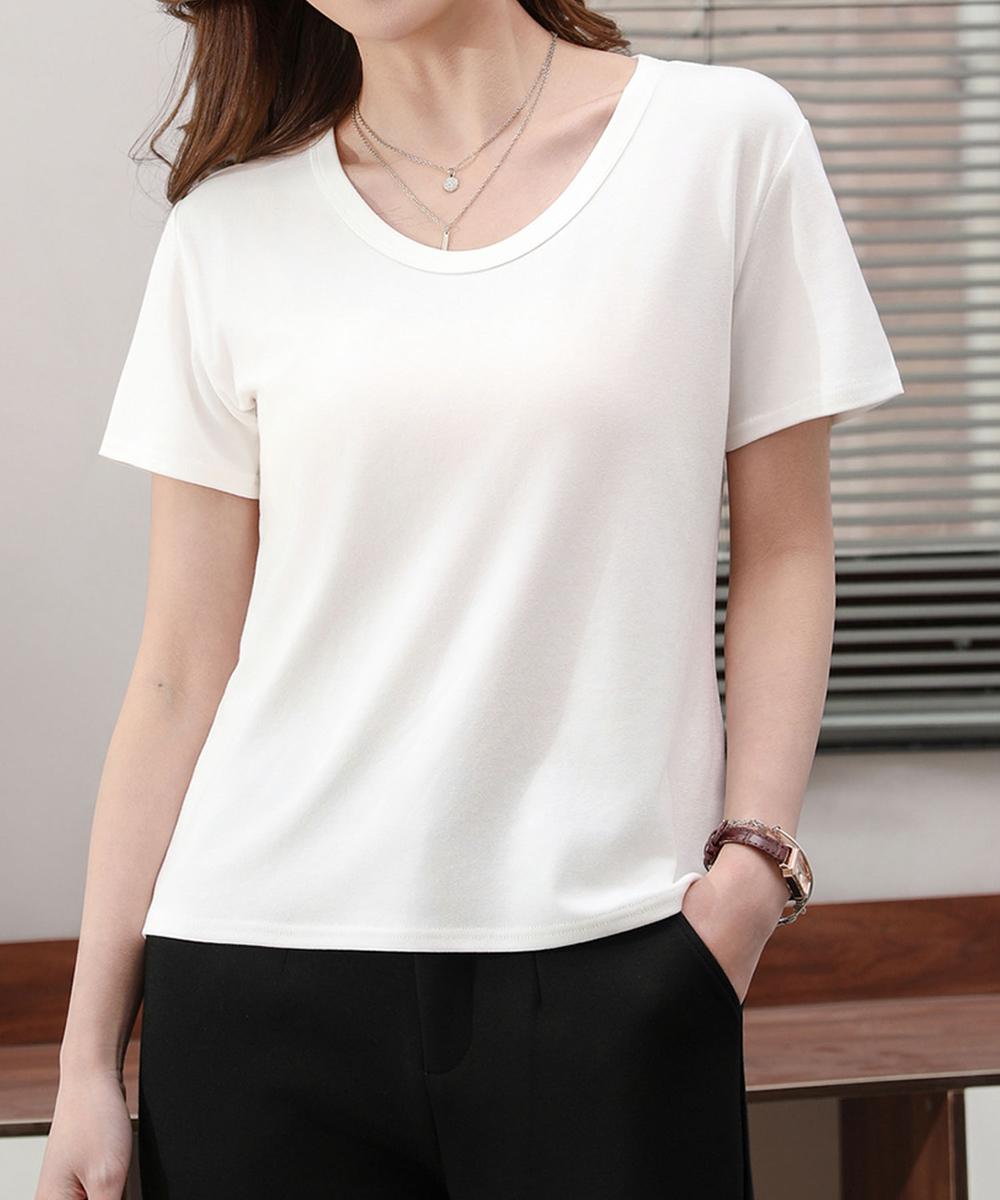 シンプルベーシックTシャツ