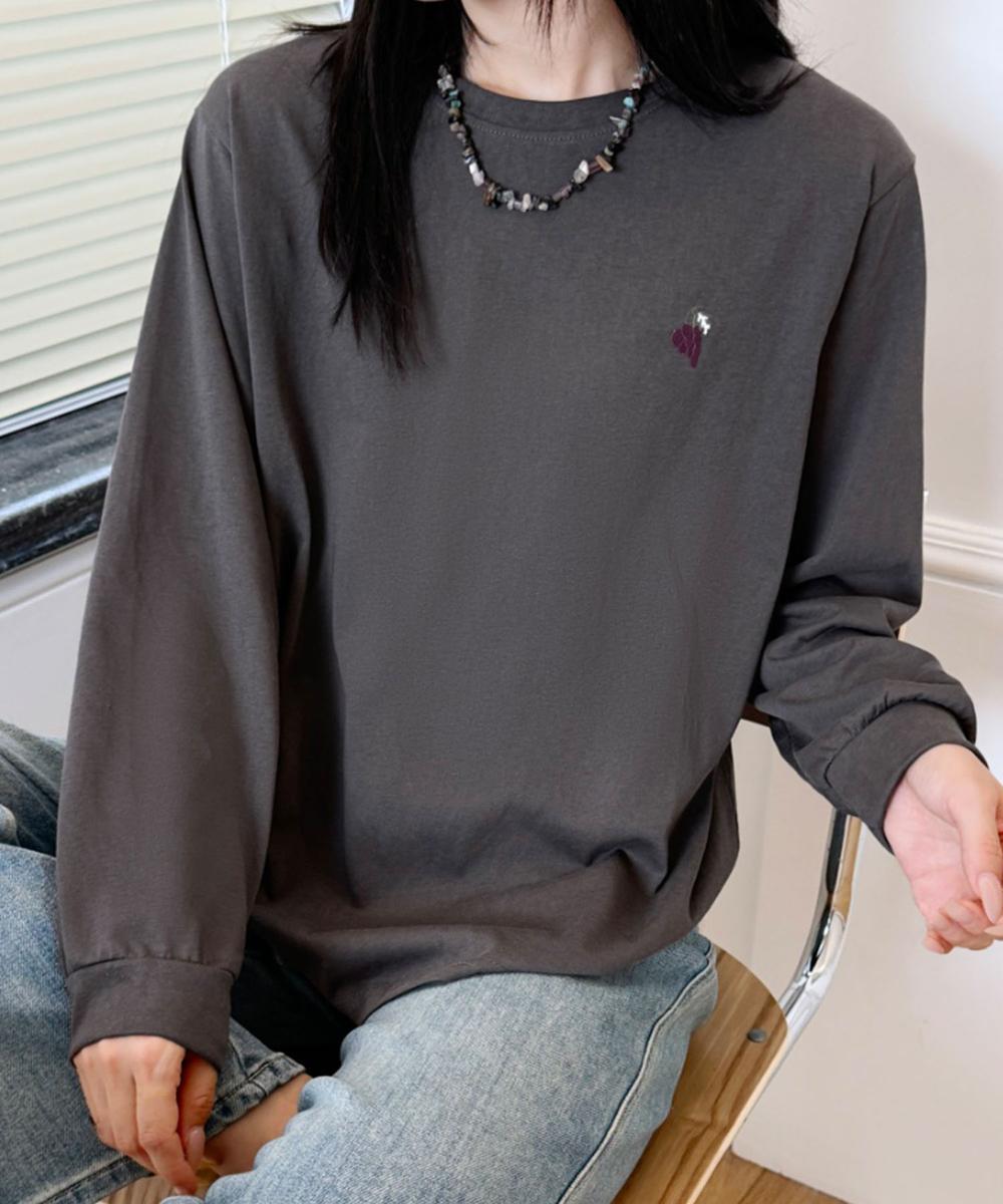 ハートポイント刺繍ロングスリーブTシャツ