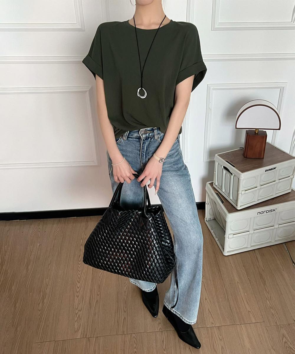 ゆったりシルエットTシャツ