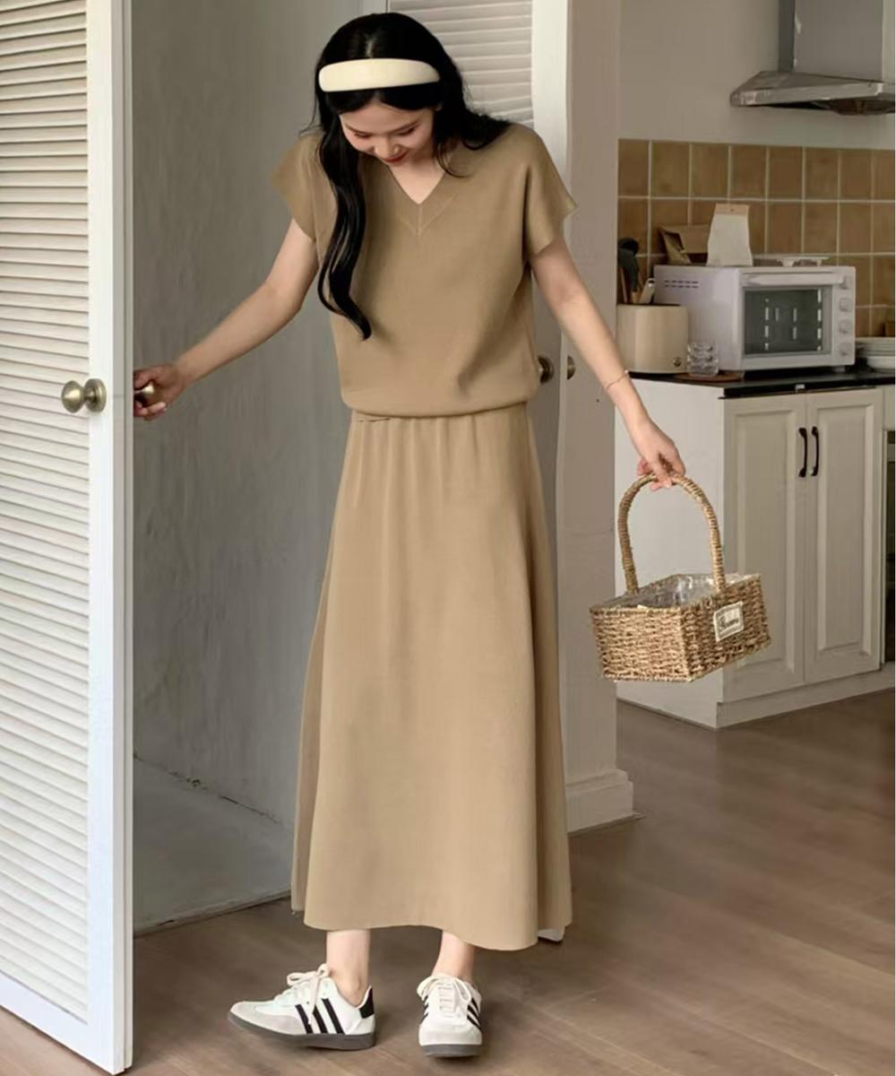 V-neck knit co-ord
