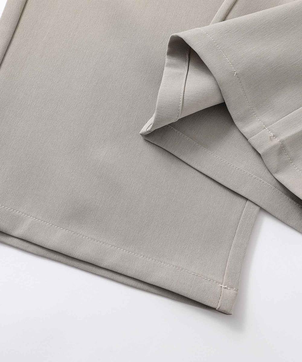 調節ベルト付きワイドタックスラックスパンツ