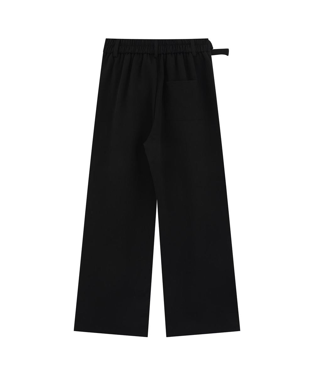 調節ベルト付きワイドタックスラックスパンツ