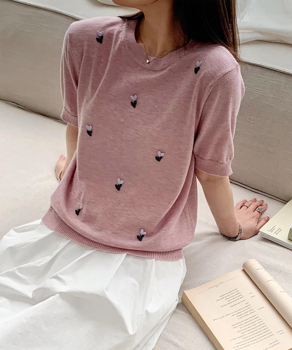 ハート刺繍入り半袖ニットトップス