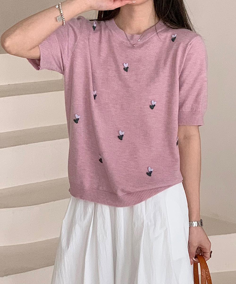 ハート刺繍入り半袖ニットトップス