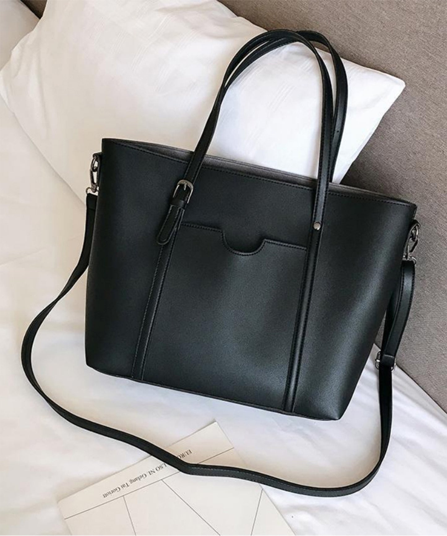 ショルダー紐付きトートバッグ