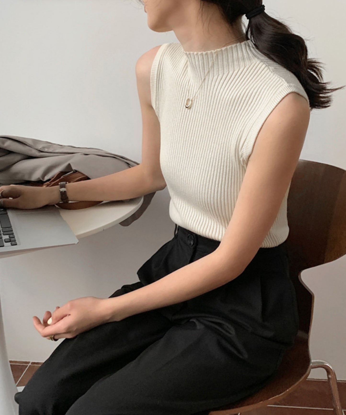 aimoha タートルネックニット コーデ レディース 無印 韓国
