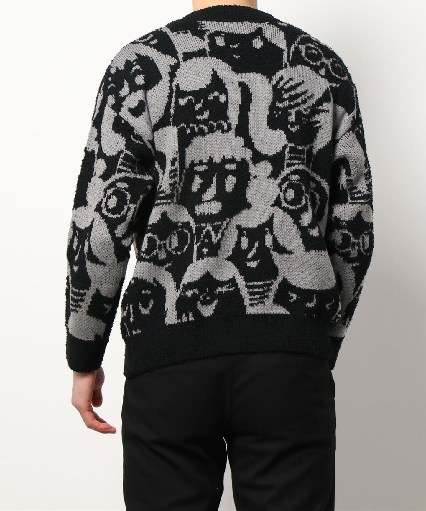 【HOOK】いろんな顔総柄ニット