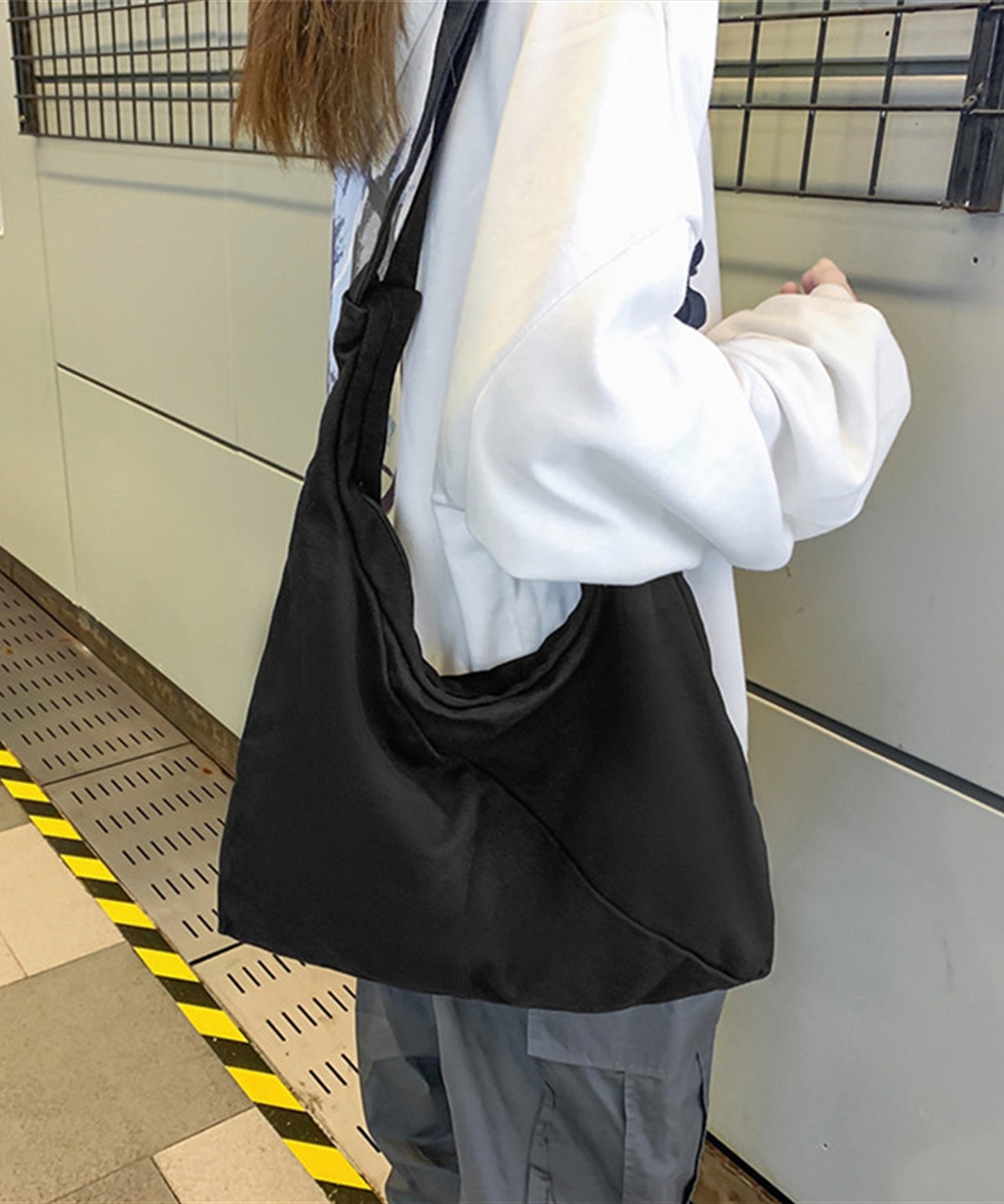 シンプルキャンバストート