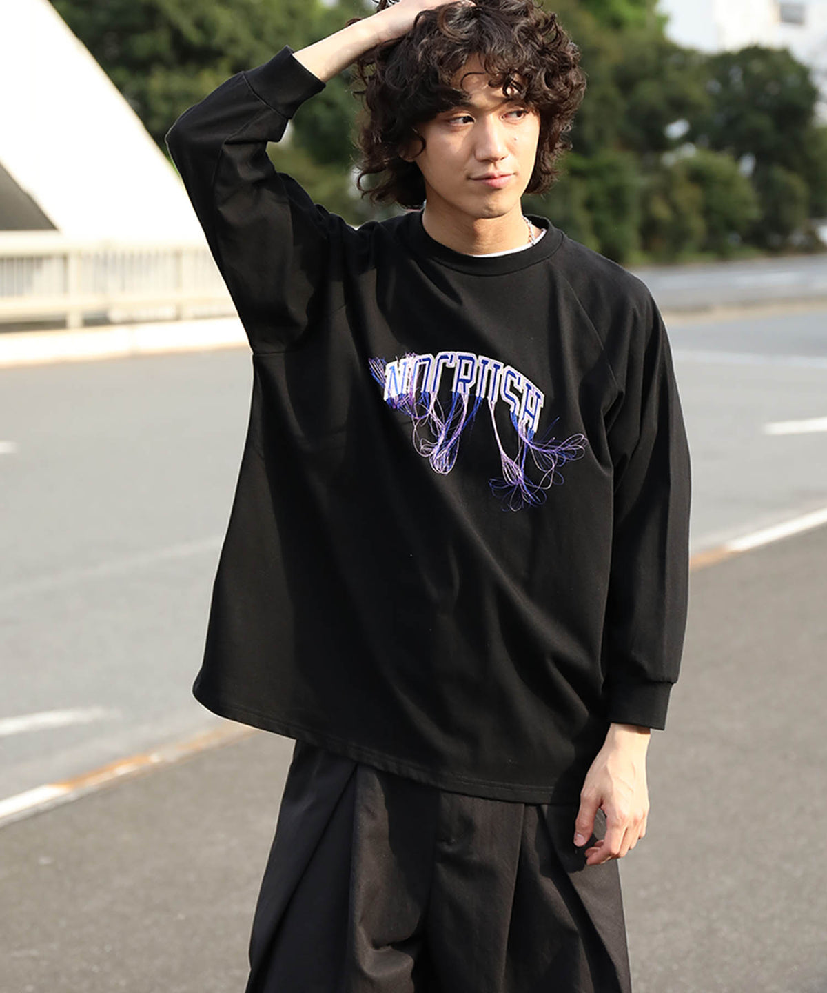 HOOK -original- フリンジデザイン英字刺繍ロンTEE – 《公式》moremore 