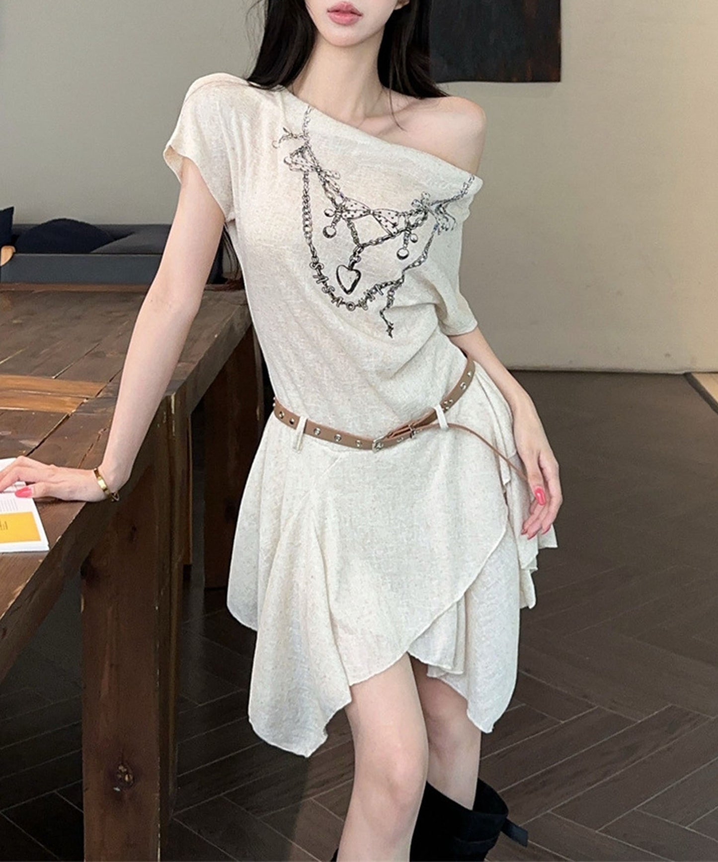HOOK for girls　ベルト付き アシメヘム チェーンプリント ペプラム 半袖 Tシャツ (SS)