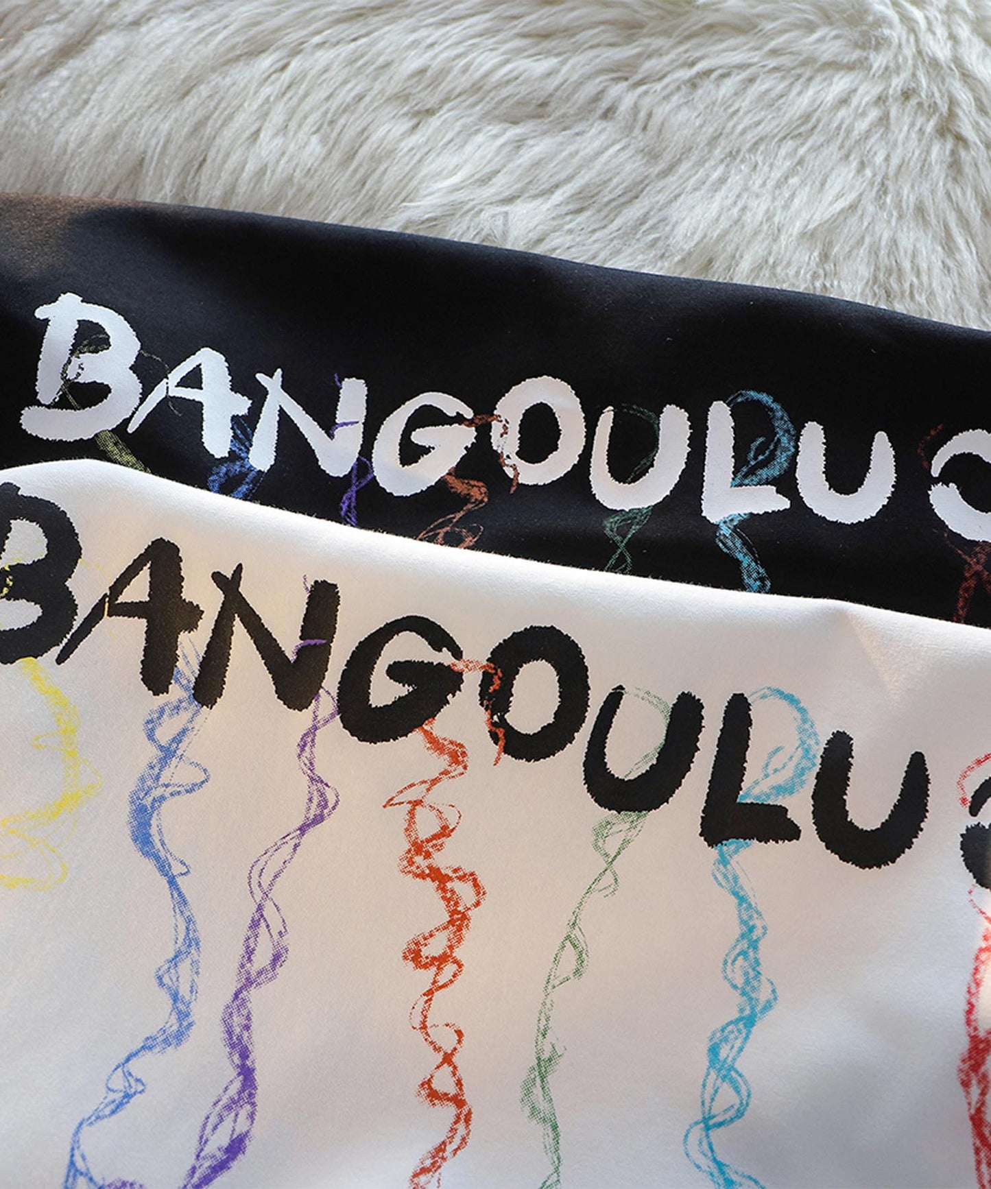 カラフルフラワーチャームTシャツ