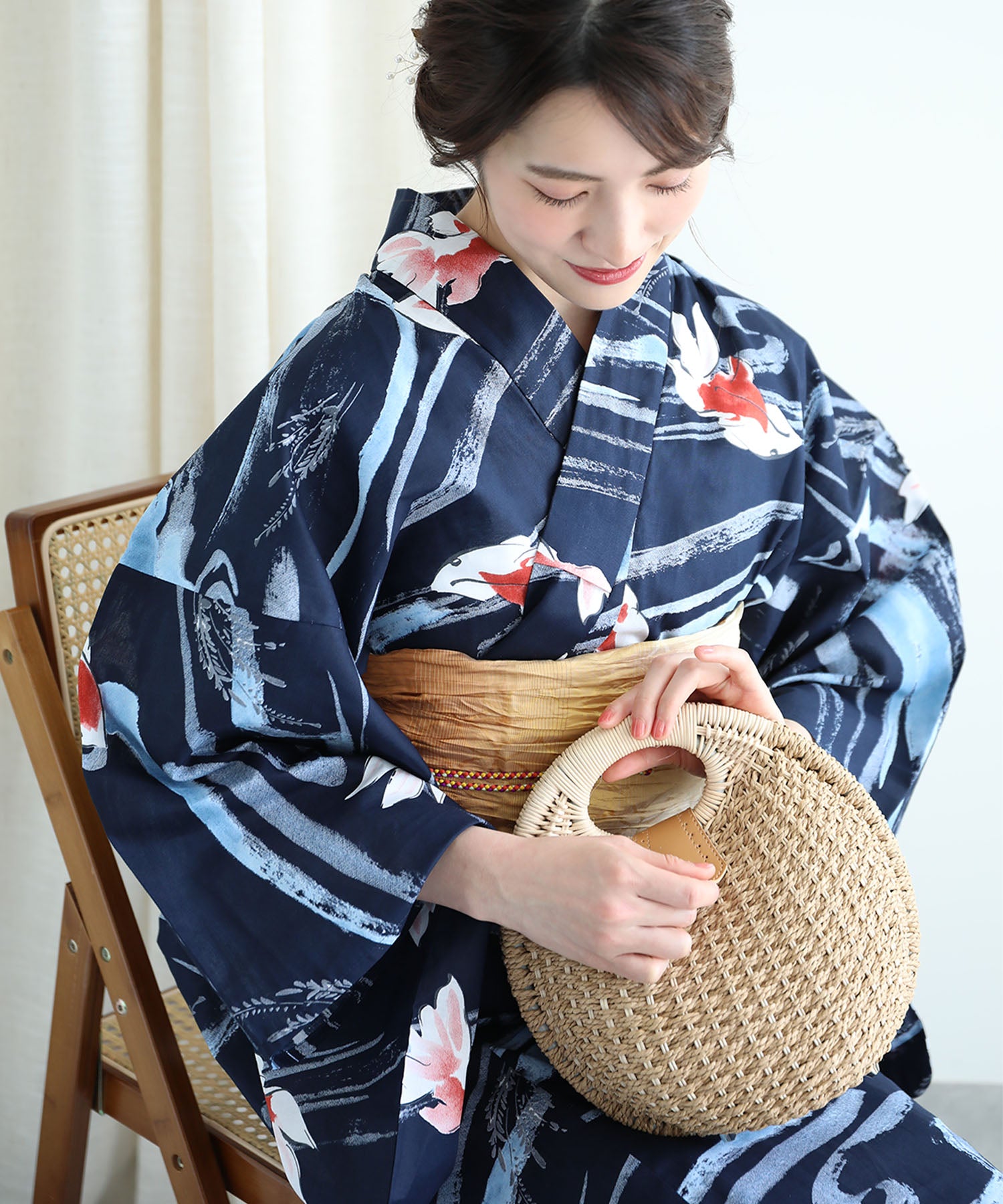 花模様コットン浴衣4点セット ゆかた・へこ帯・下駄・髪飾り