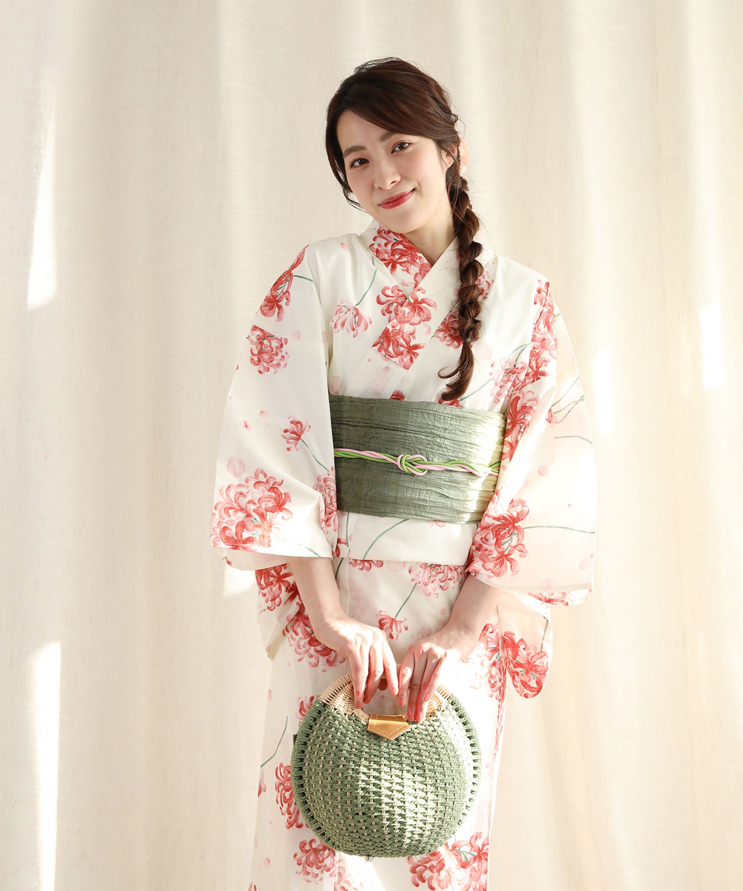 Floral Cotton Yukata 4-Piece Set: Yukata, Hecho Obi, Geta, Hair Ornament