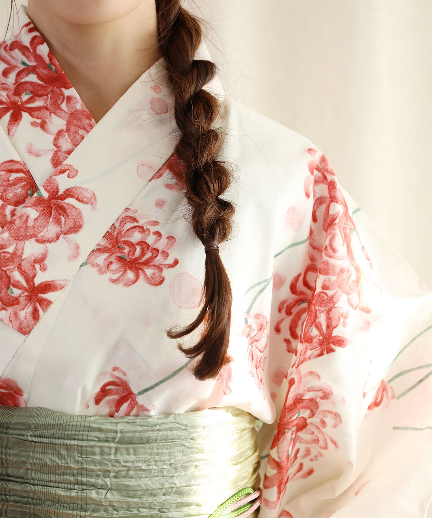 Floral Cotton Yukata 4-Piece Set: Yukata, Hecho Obi, Geta, Hair Ornament